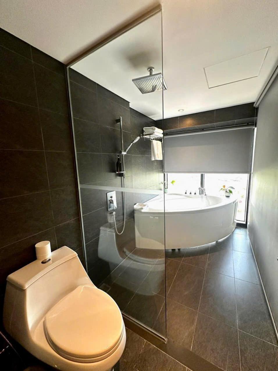 Pentstudio West Nikomix 75m2 * Hanoï