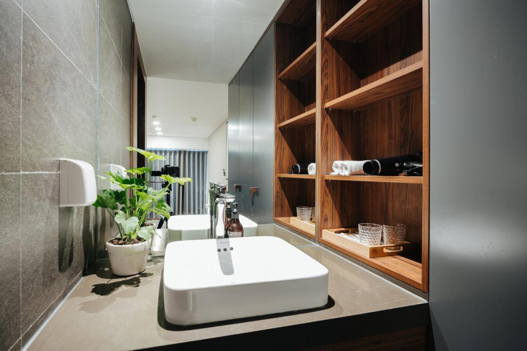 Pentstudio West Nikomix 75m2 Appart hôtel Hanoï