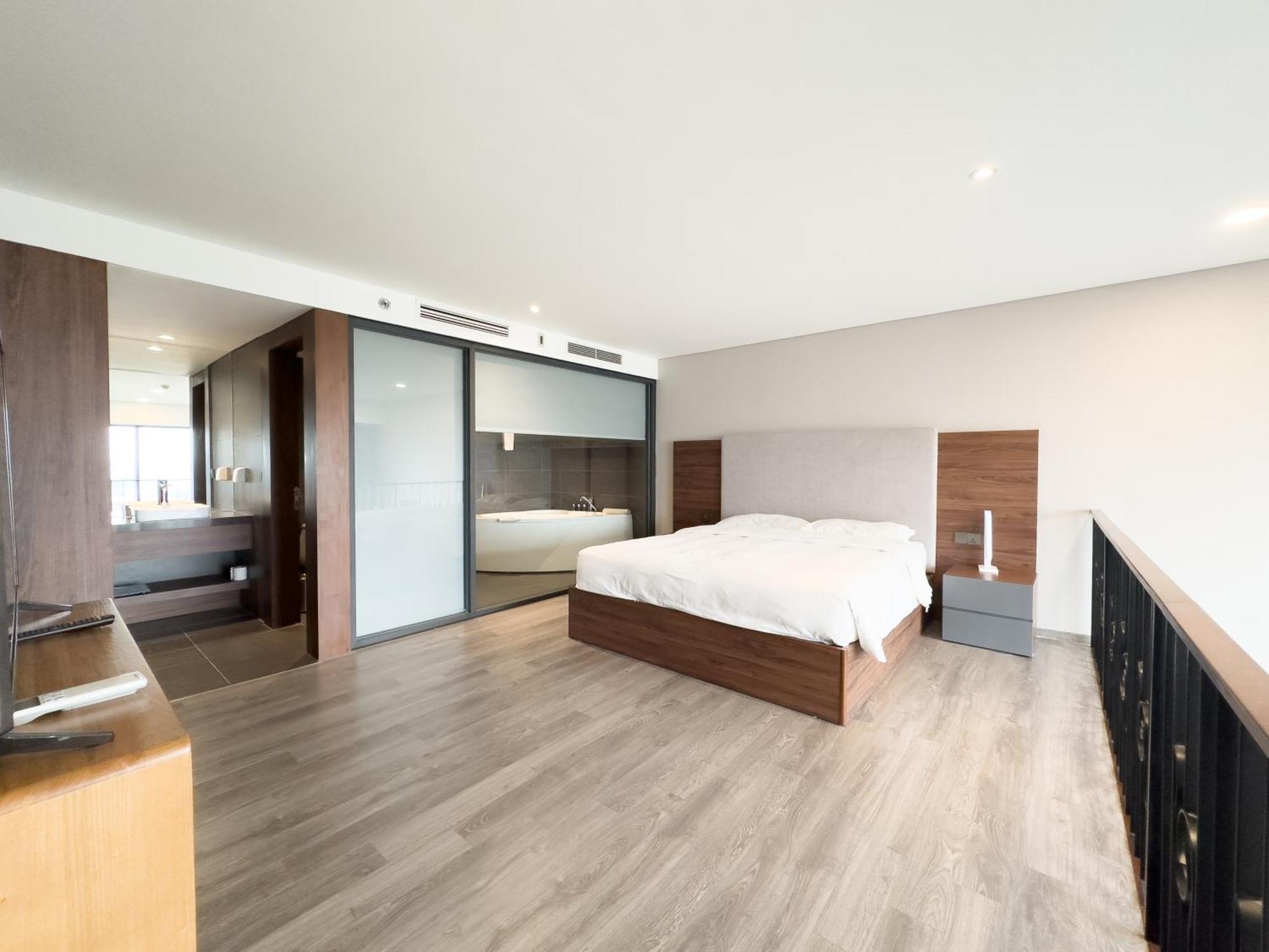 Pentstudio West Nikomix 75m2 Aparthotel